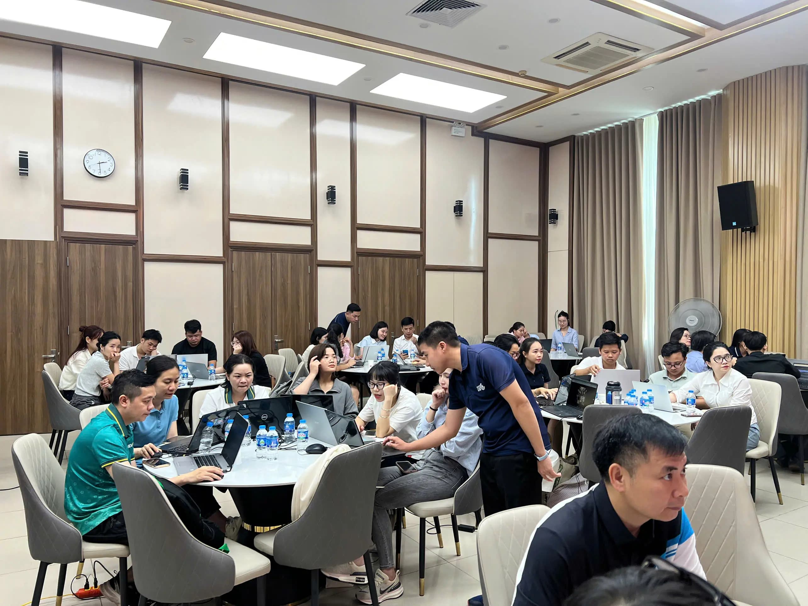 Lớp học nghiệp vụ số hóa